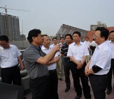 景俊海副省長蒞臨公司太陽能光伏系統實驗基地參觀指導